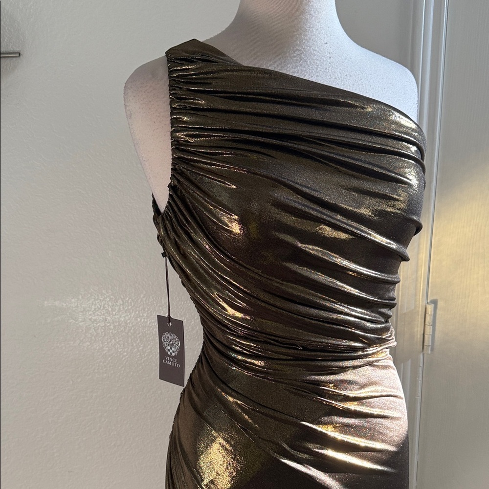 Vince Camuto metallic ruched one shoulder dress. Knee length. Sz 12
